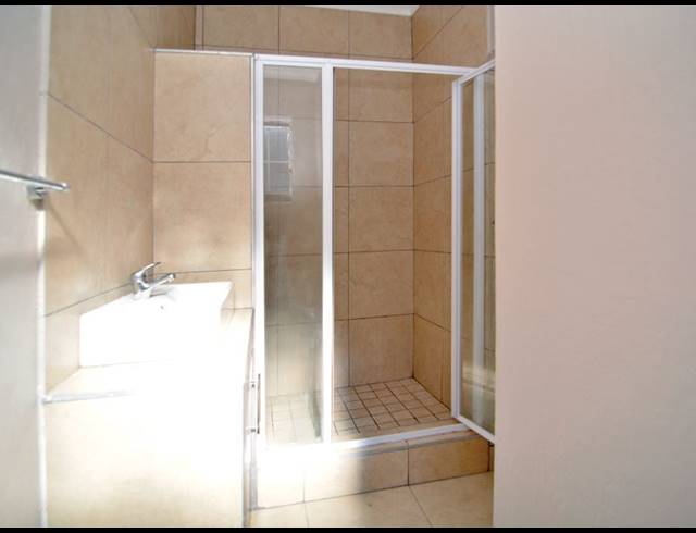4 BEDROOM DUPLEX FOR SALE IN BRAMLEY NORTH